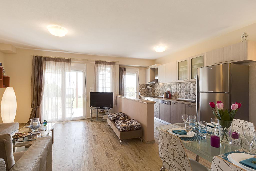 Villa Nefeli - Akti Salonikiou A Agios Nikolaos  Exteriör bild