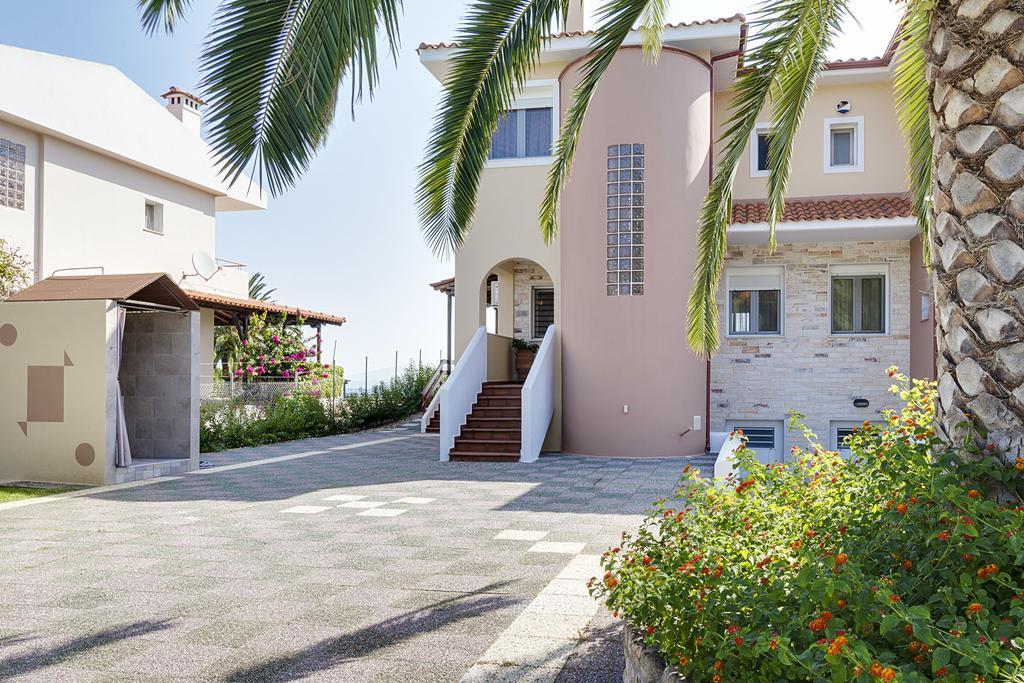 Villa Nefeli - Akti Salonikiou A Agios Nikolaos  Exteriör bild